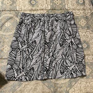 Black and white skirt. Loft outlet.